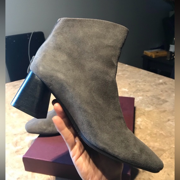 Millie’s suede boots - Picture 8 of 15